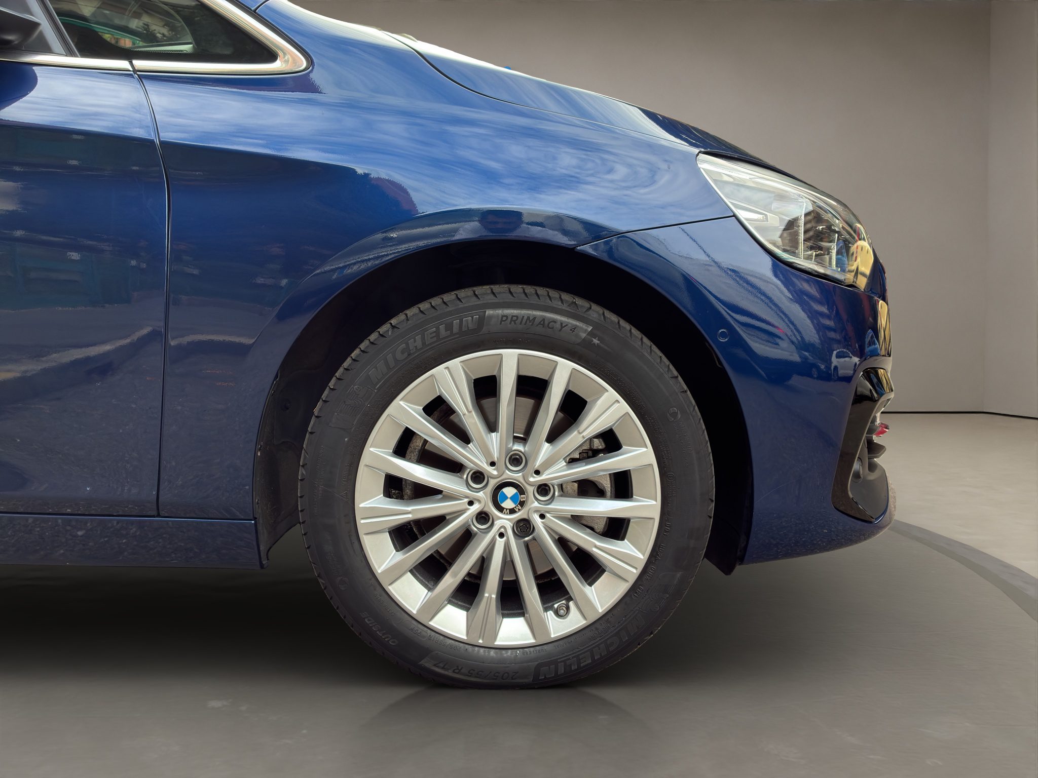 BMW218D_21_converted